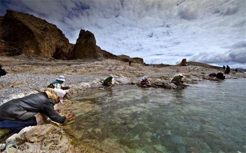 娱乐吃瓜酱英国水葬,娱乐吃瓜酱带你揭秘绿色葬礼风尚